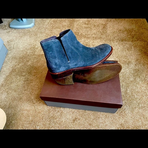 Size 8 - Picture 3 of 3